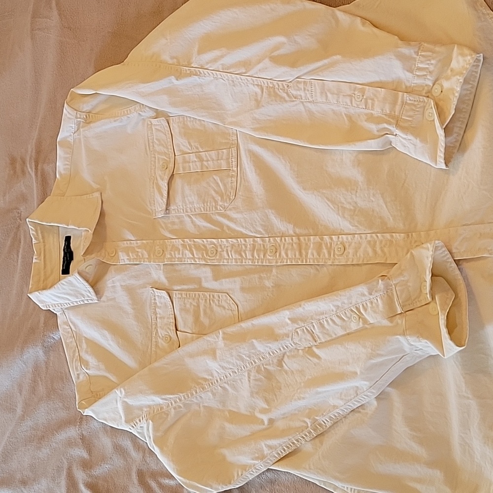 Banana Republic pale yellow standard fit men's L button up EUC